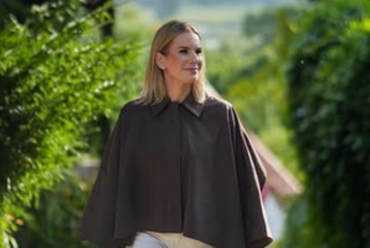 Marta Nawrocka pojawiła się w sukience od Janachowskiej. Cena zaskakuje