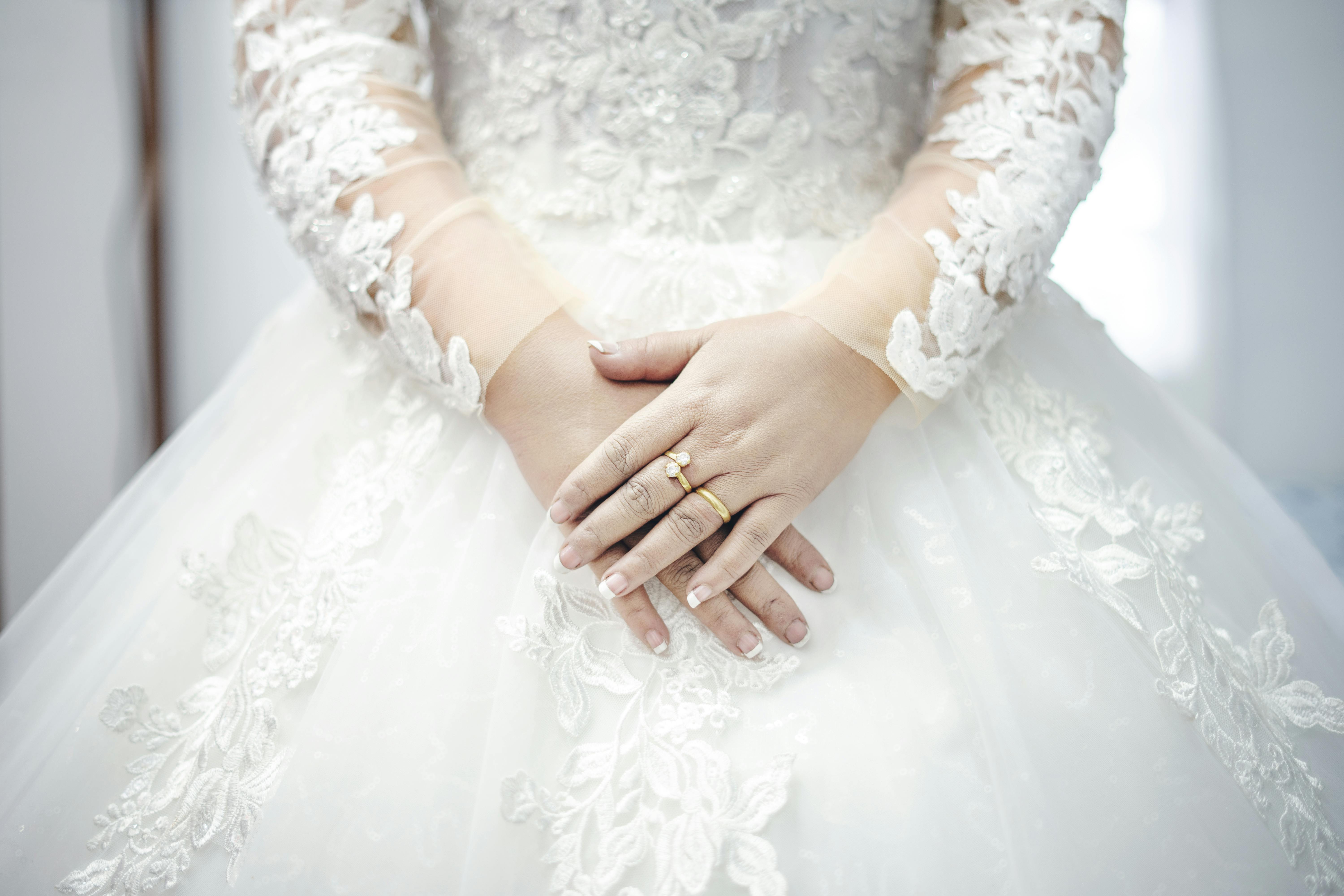 Z życia wzięte. "Nie zaprosiłam matki na wesele": Przez całe życie kochałam kobietę, która widziała we mnie tylko projekt do udoskonalenia, nie córkę