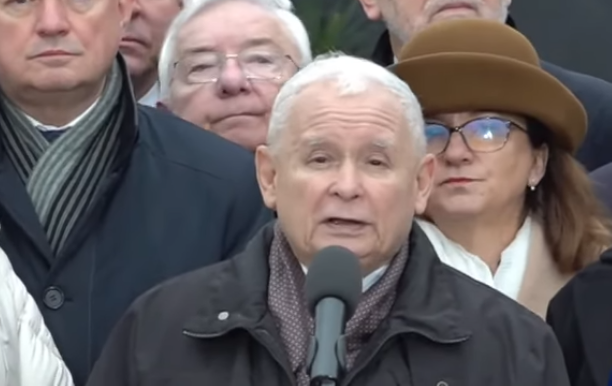 Kaczyński na miesięcznicy smoleńskiej: ostre słowa o Ziobrze i zapowiedź „prawdziwej sprawiedliwości”