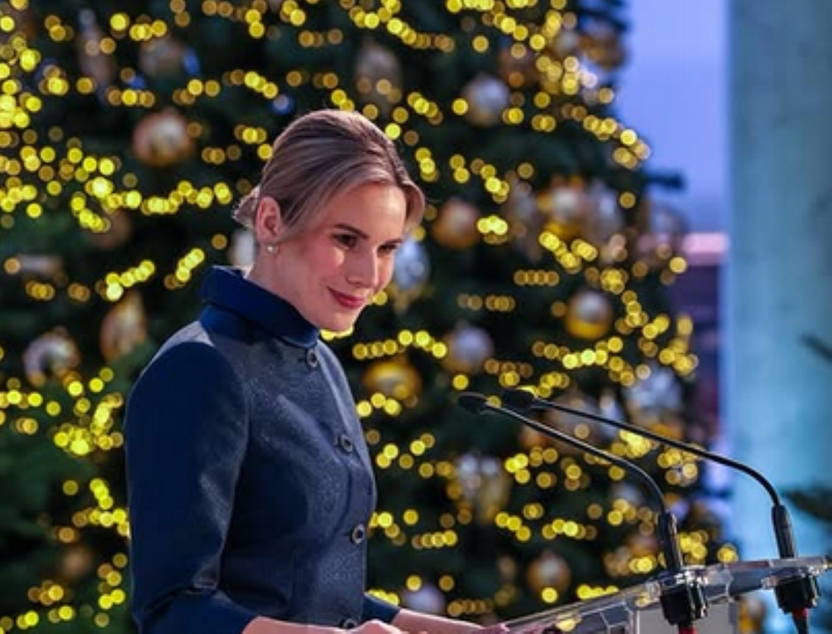 Marta Nawrocka spotkała się z korpusem dyplomatycznym. Ekspertka oceniła jej stylizację