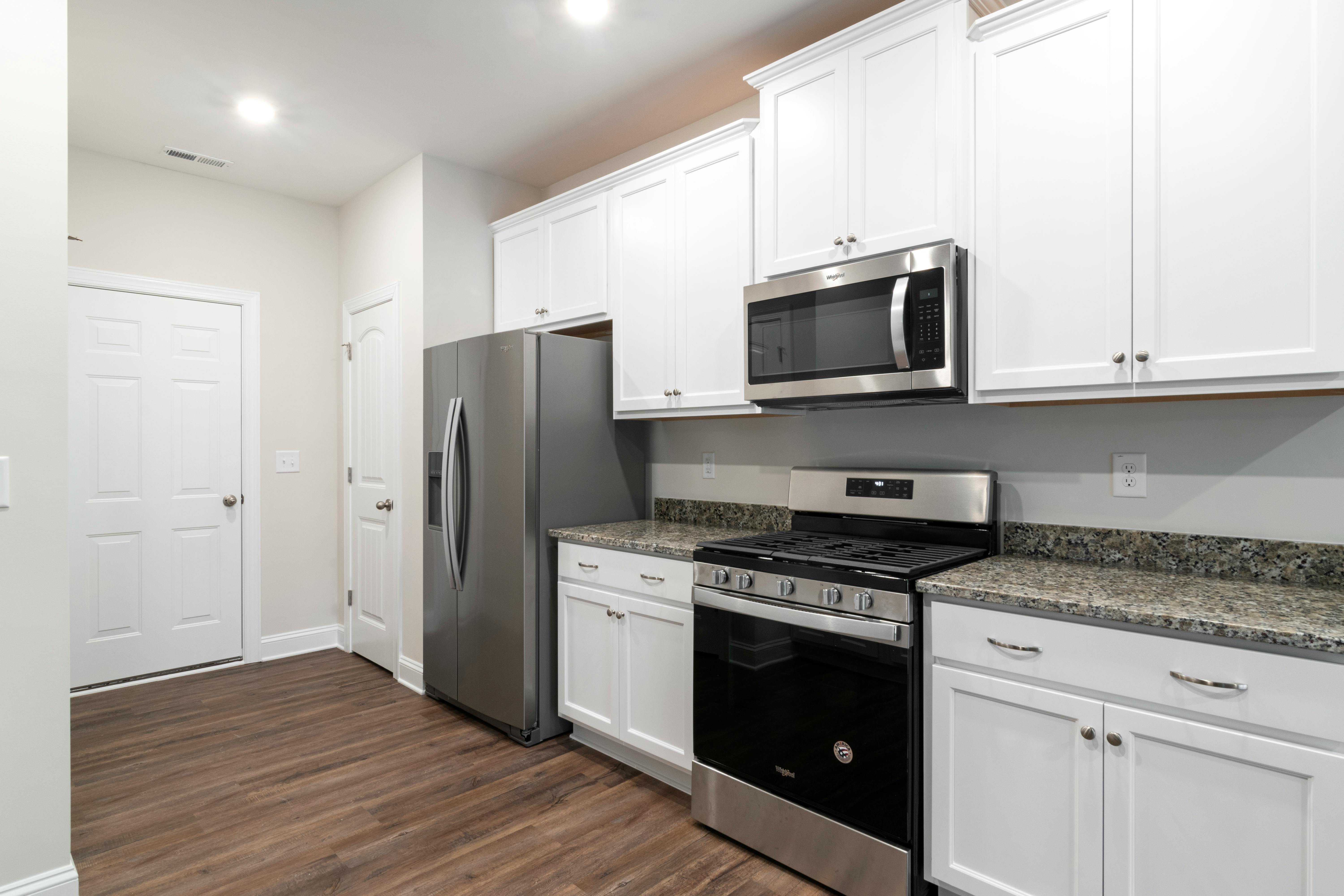 Szuflada pod piekarnikiem to nie magazyn. Jej prawdziwa funkcja zaskakuje