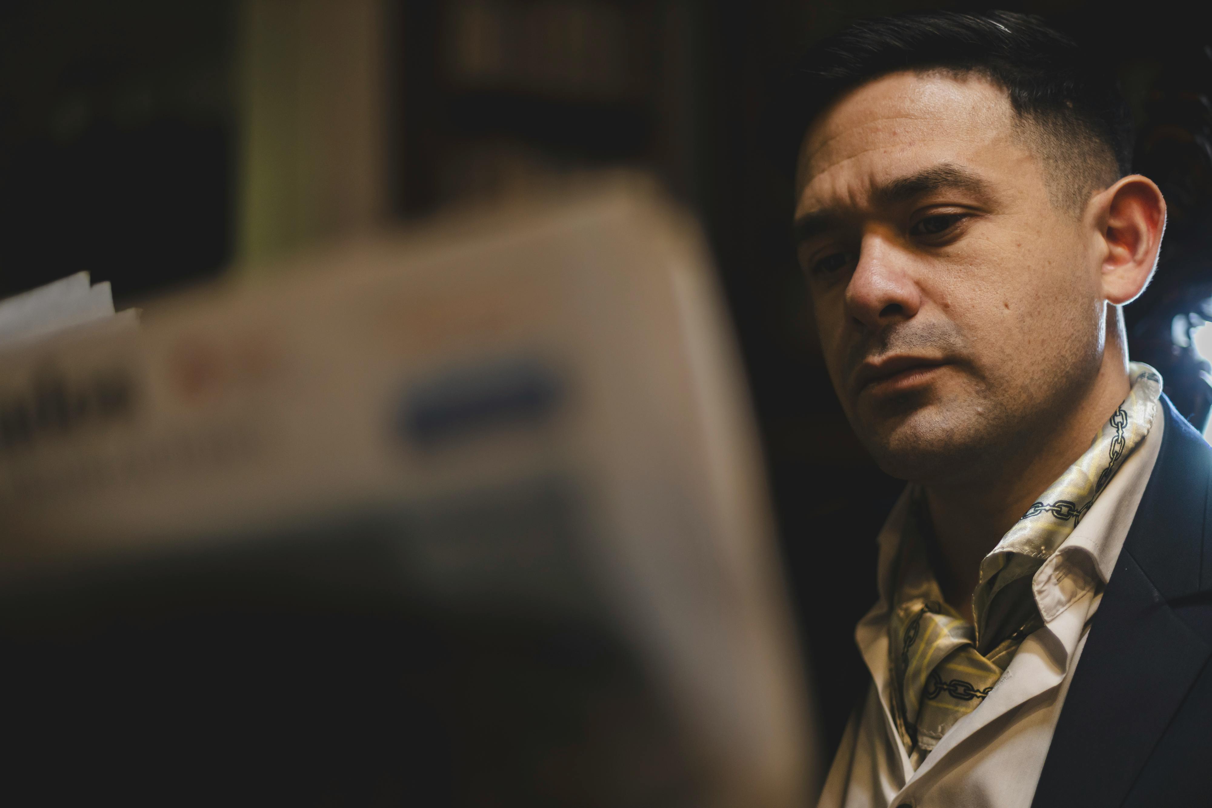 Z życia wzięte. "Wybrałem nową żonę i wyrzekłem się córki z pierwszego małżeństwa": Oddałem ją surowej babci, by ratować swój związek