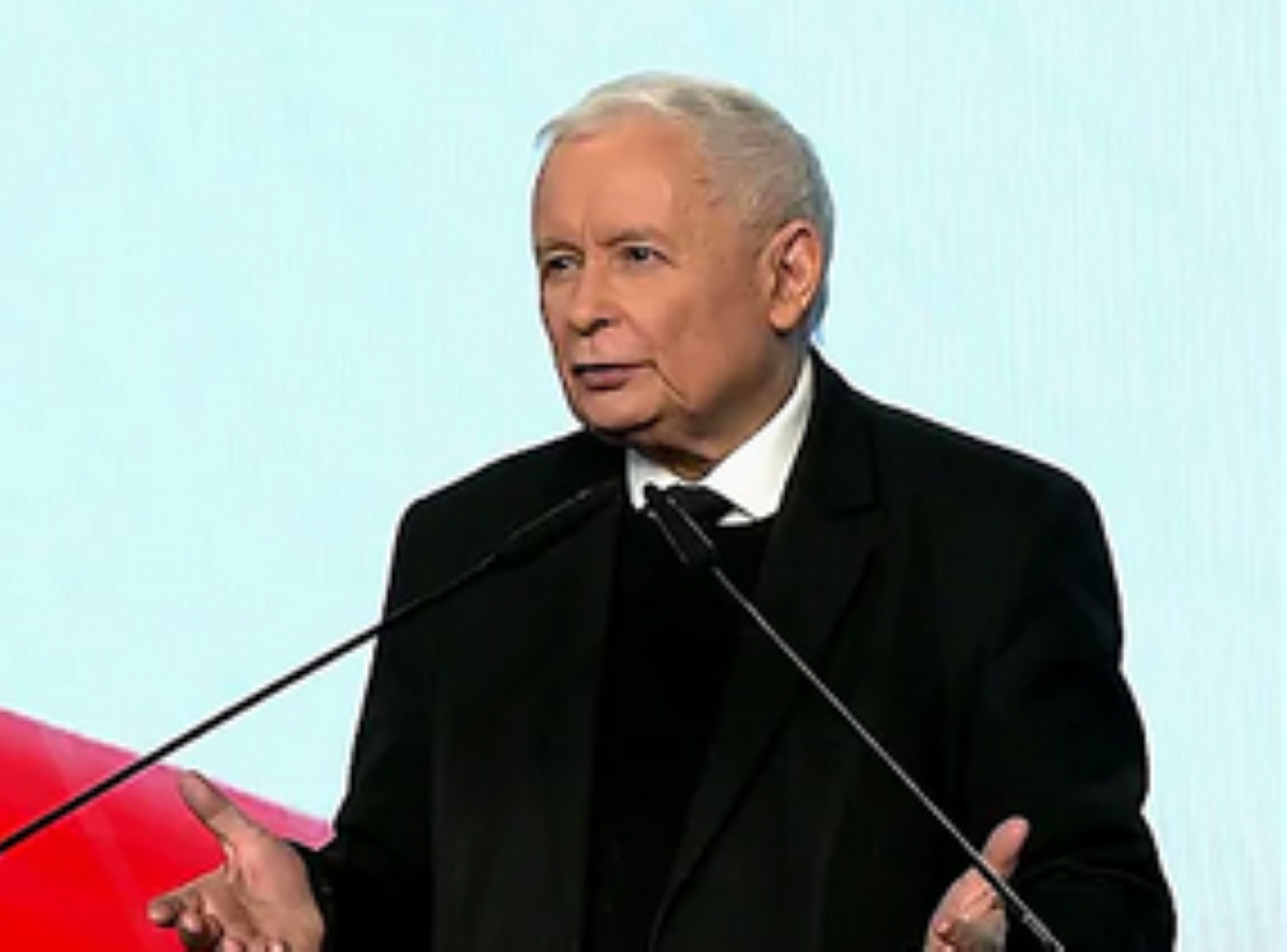 Kaczyński czyści szeregi. Znane nazwiska na czarnej liście