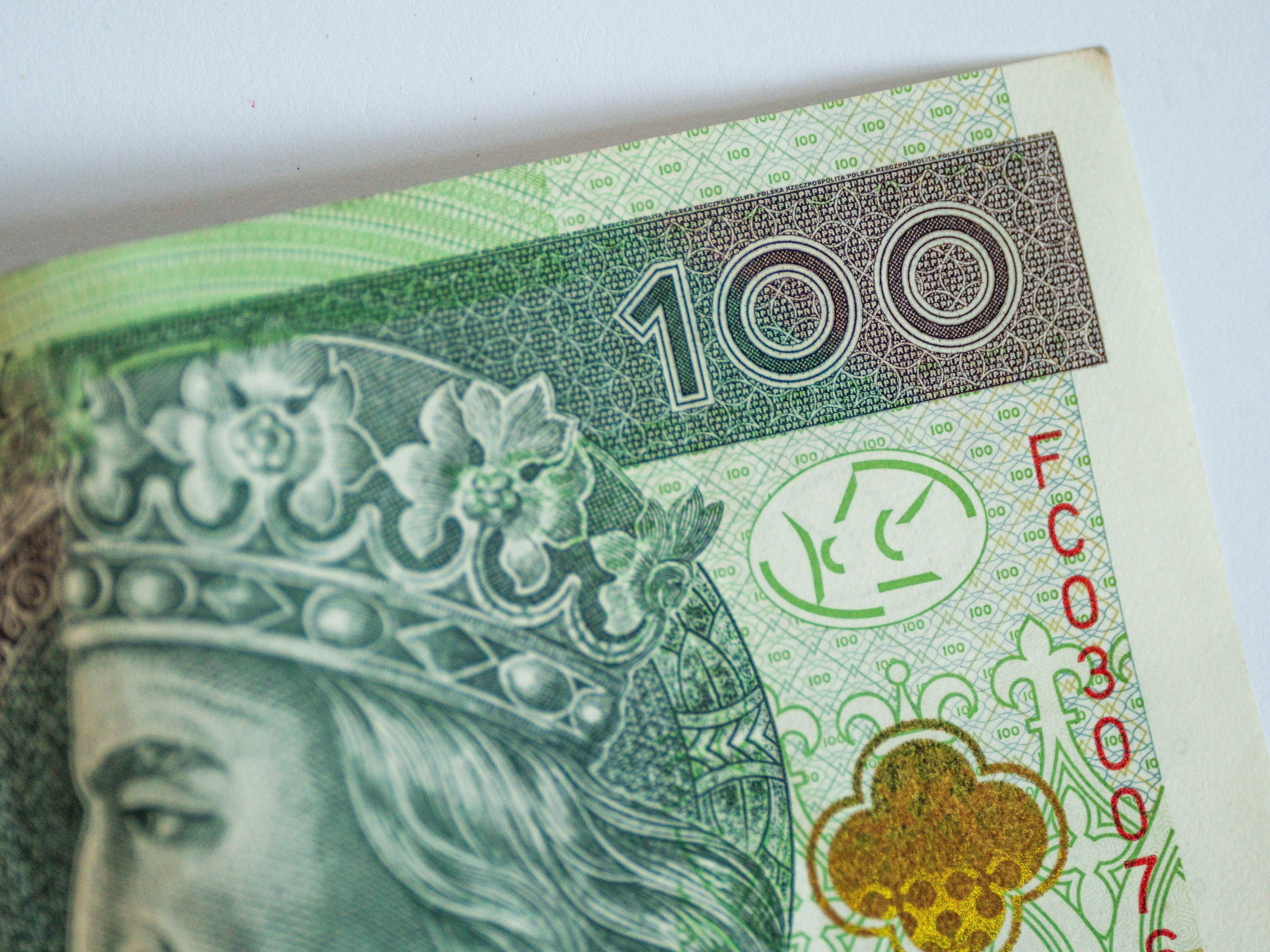 Przepisy dają furtkę do wyższej 14. emerytury. Czy będzie większa niż trzynastka