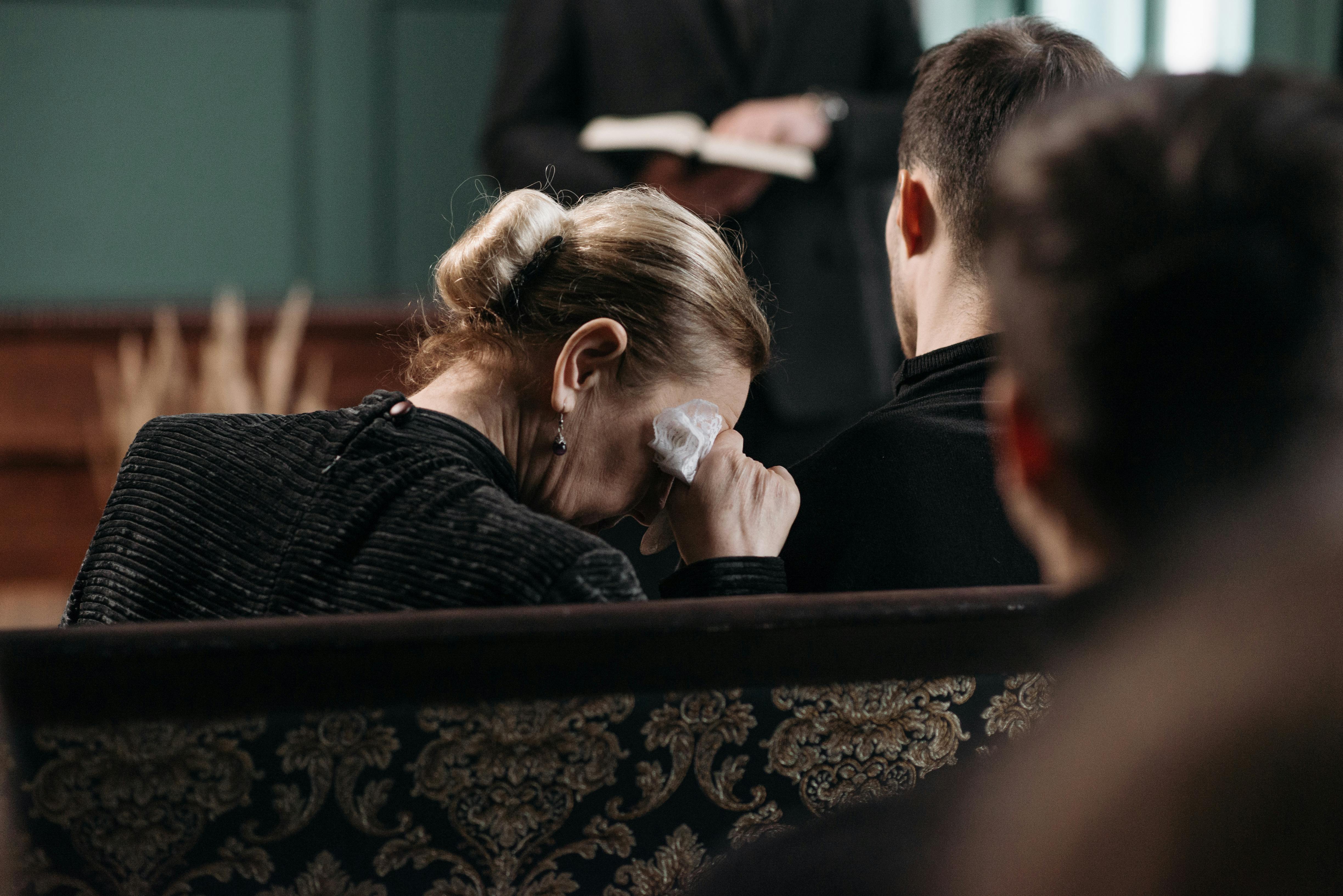 Z życia wzięte. "Córka uważa, iż jako 60-letnia wdowa powinnam szykować się do grobu": Ja chcę jeszcze czuć się kobietą
