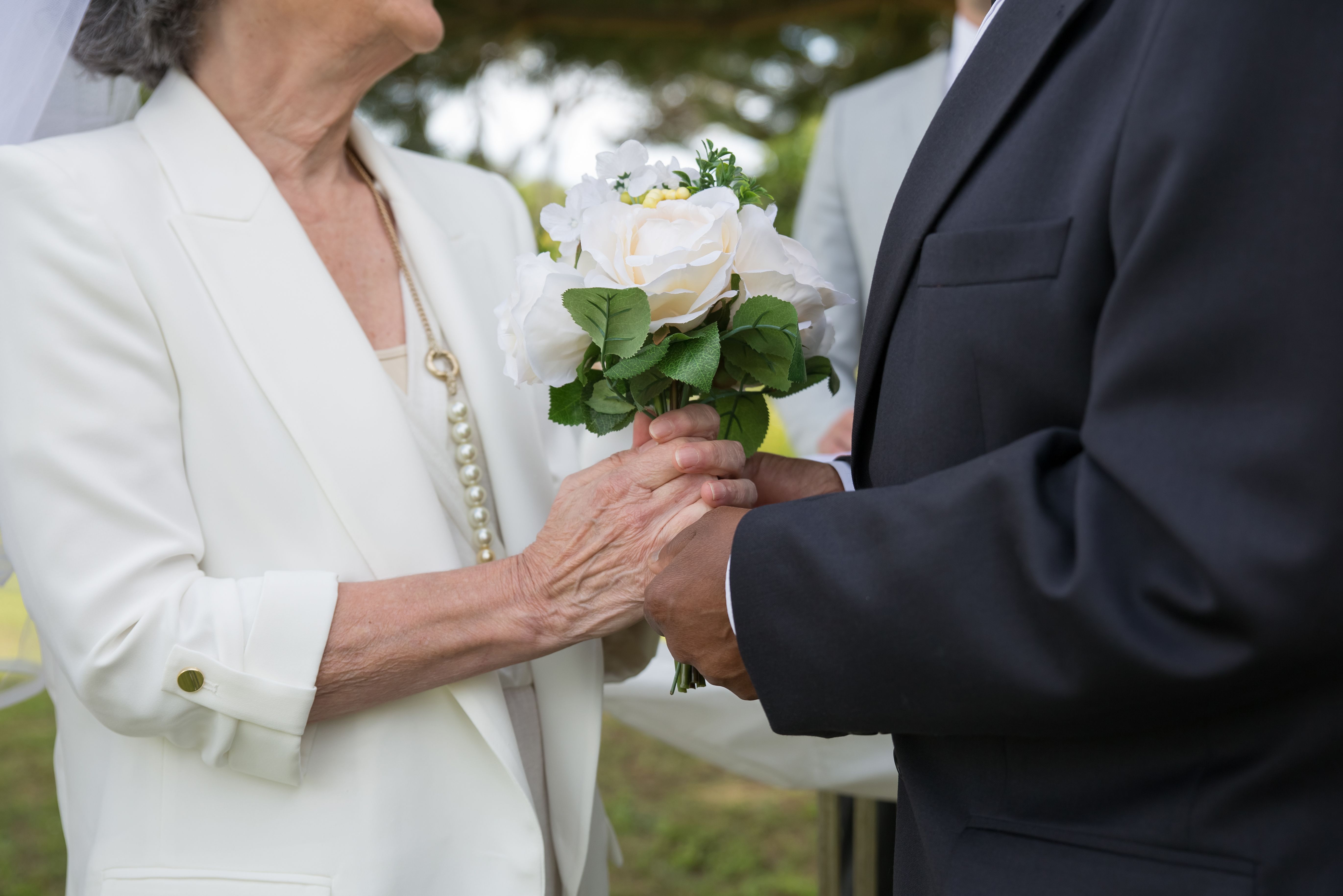 Z życia wzięte. "Mam 55 lat i wychodzę za mąż": Rodzina uznała, iż na miłość jestem już za stara