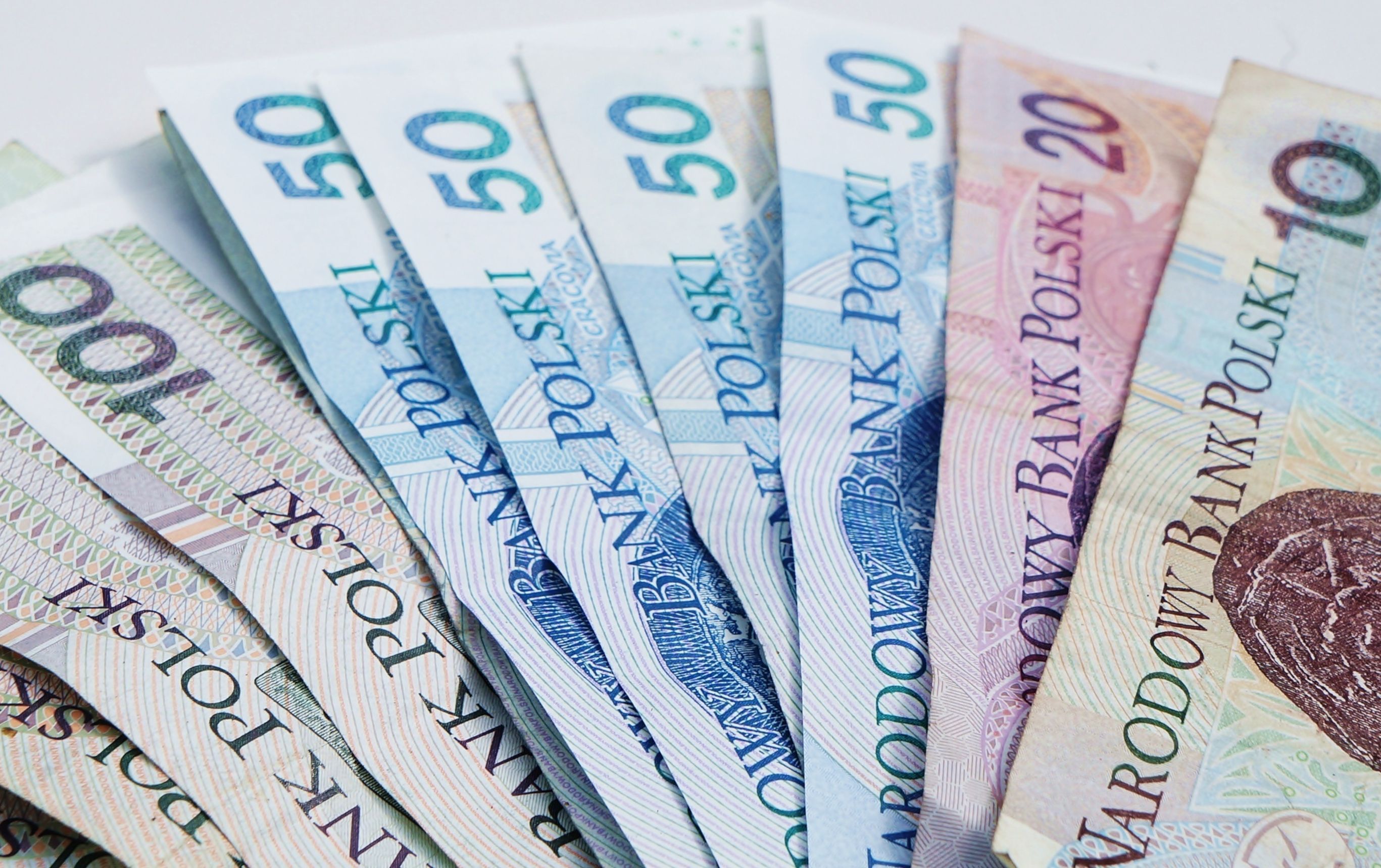 Nawet 552 zł więcej do emerytury. ZUS ma przeliczyć świadczenia bez wniosku
