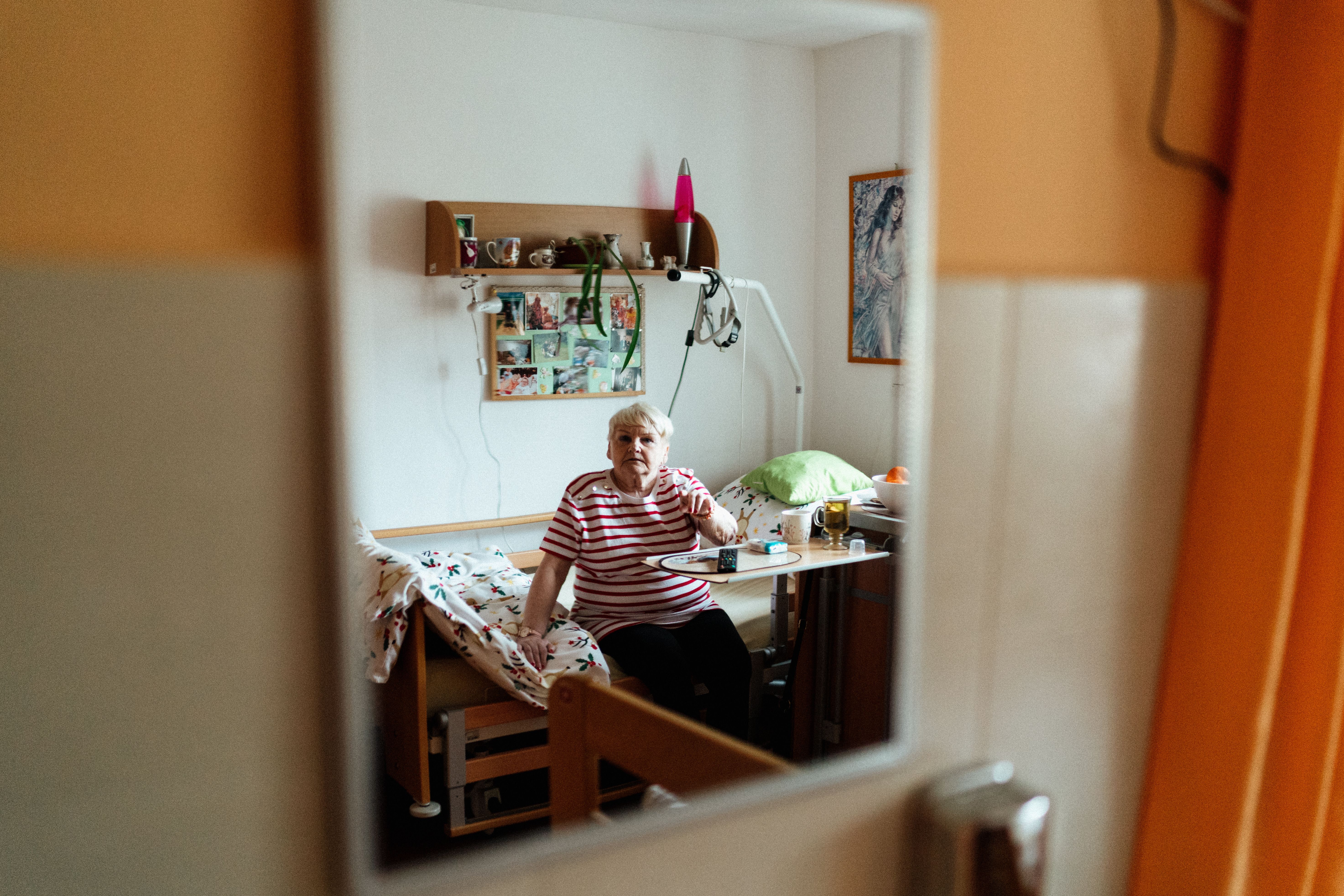 Z życia wzięte. "Pozwałam własne dzieci o alimenty": Oddałam im najlepsze lata życia, a na starość nie miały czasu choćby zadzwonić