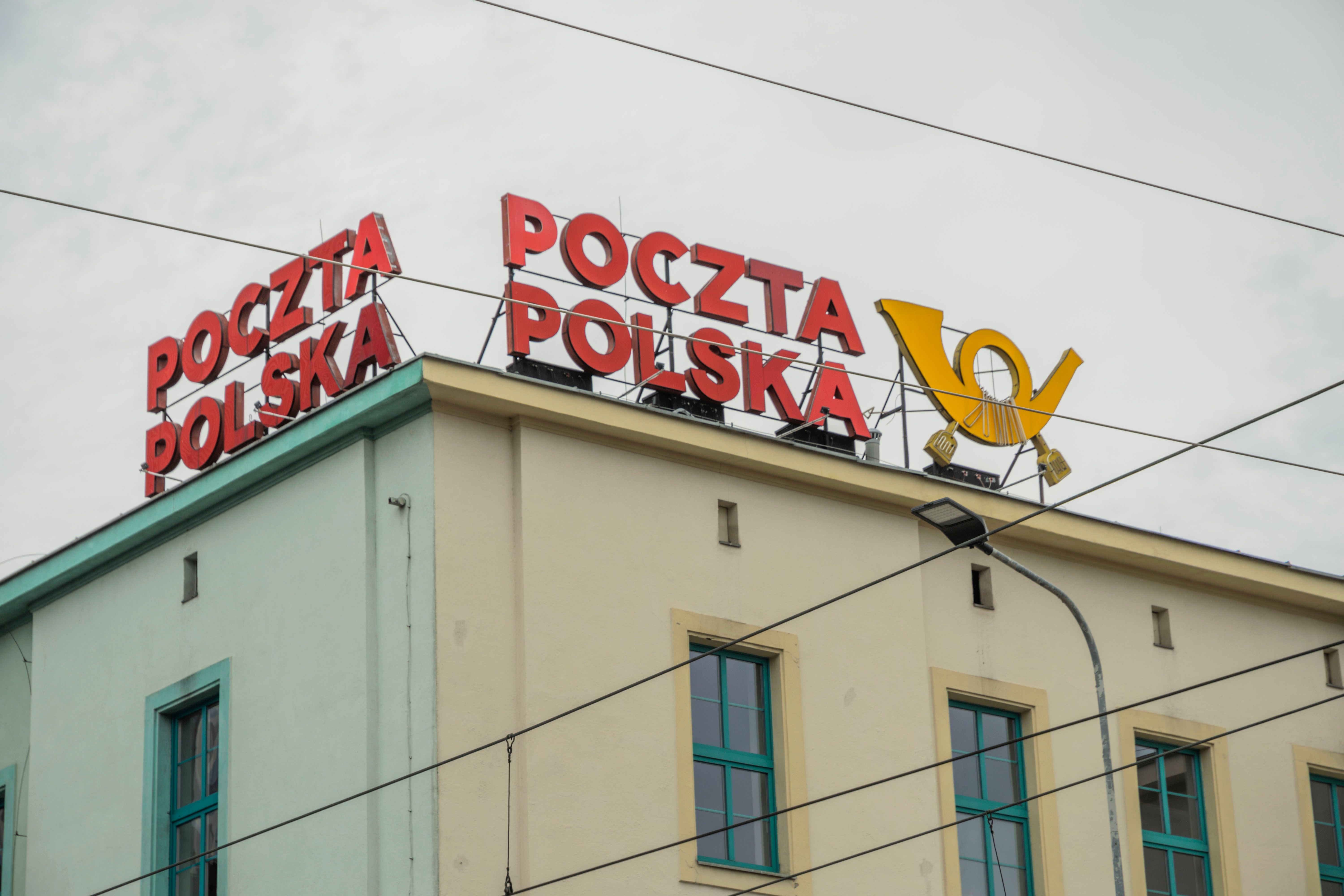 Poczta Polska wydała pilne ostrzeżenie. Jeden SMS może wystarczyć, by stracić pieniądze